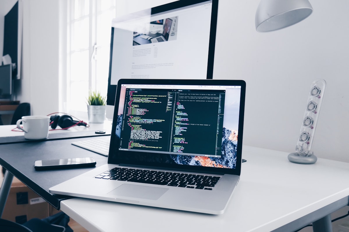Modern Webfejlesztési Trendek: Gyors Keretrendszerek és Prémium Élmény